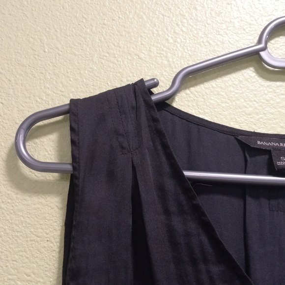Banana Republic Black Sleeveless Blouse - Picture 3 of 5